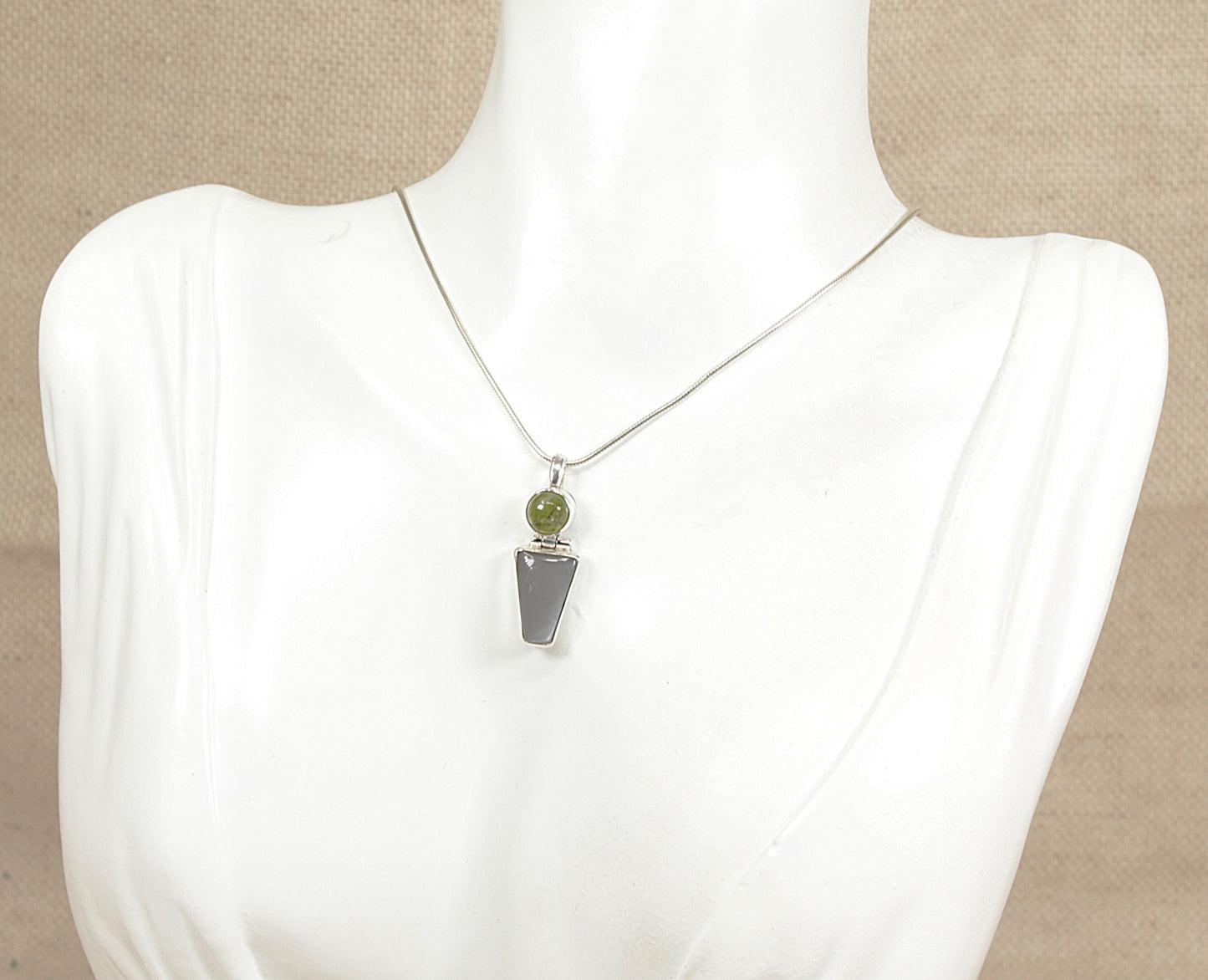 Silver Labradorite and Peridot Pendant and Chain Necklace