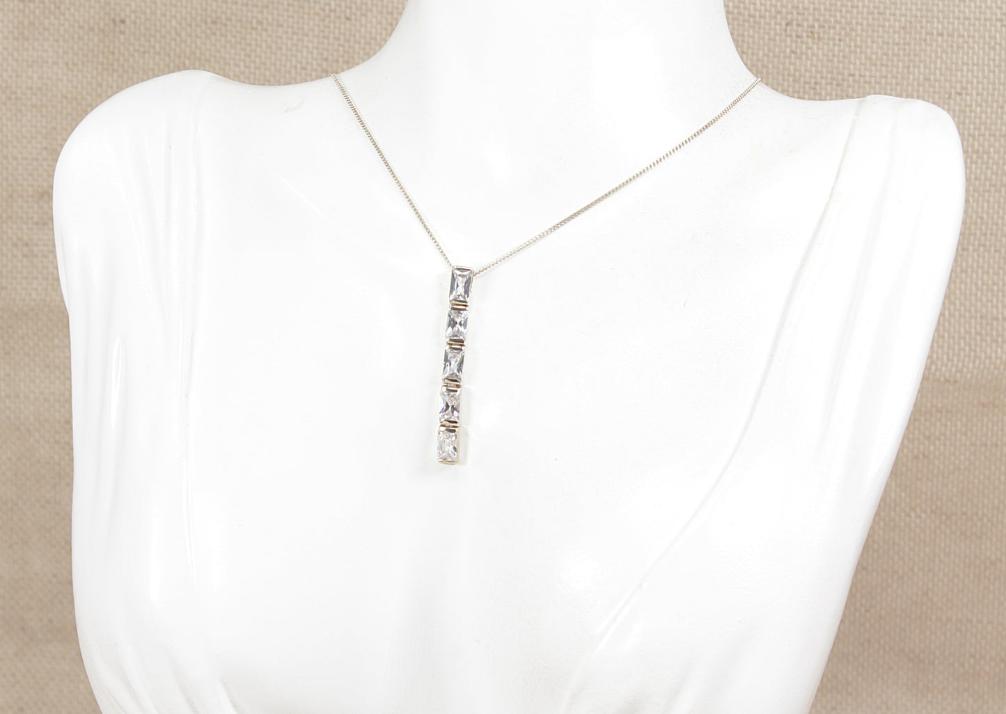 Stylish Italian Silver Pendant Necklace