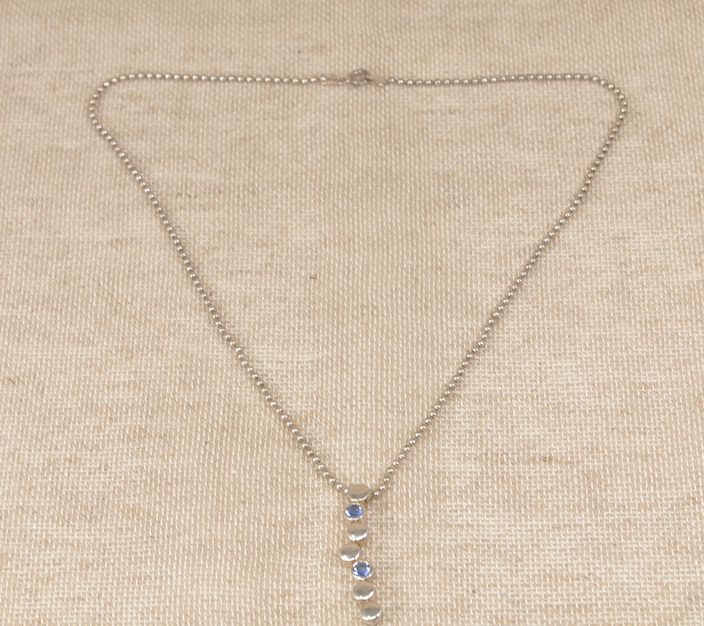 Collana pendente modernista in argento
