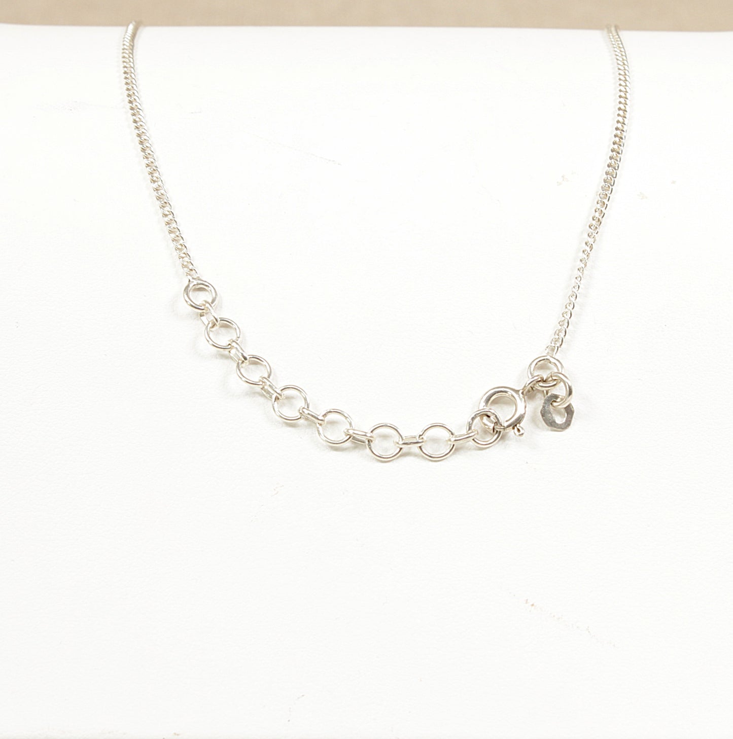 Silver and Peridot Necklet Necklace