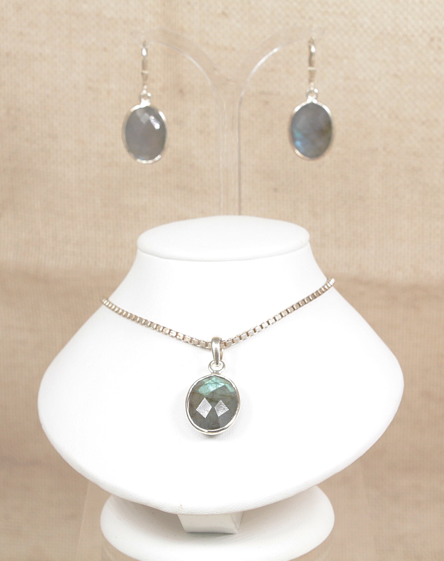 Silver Labradorite Pendant and Earring Set