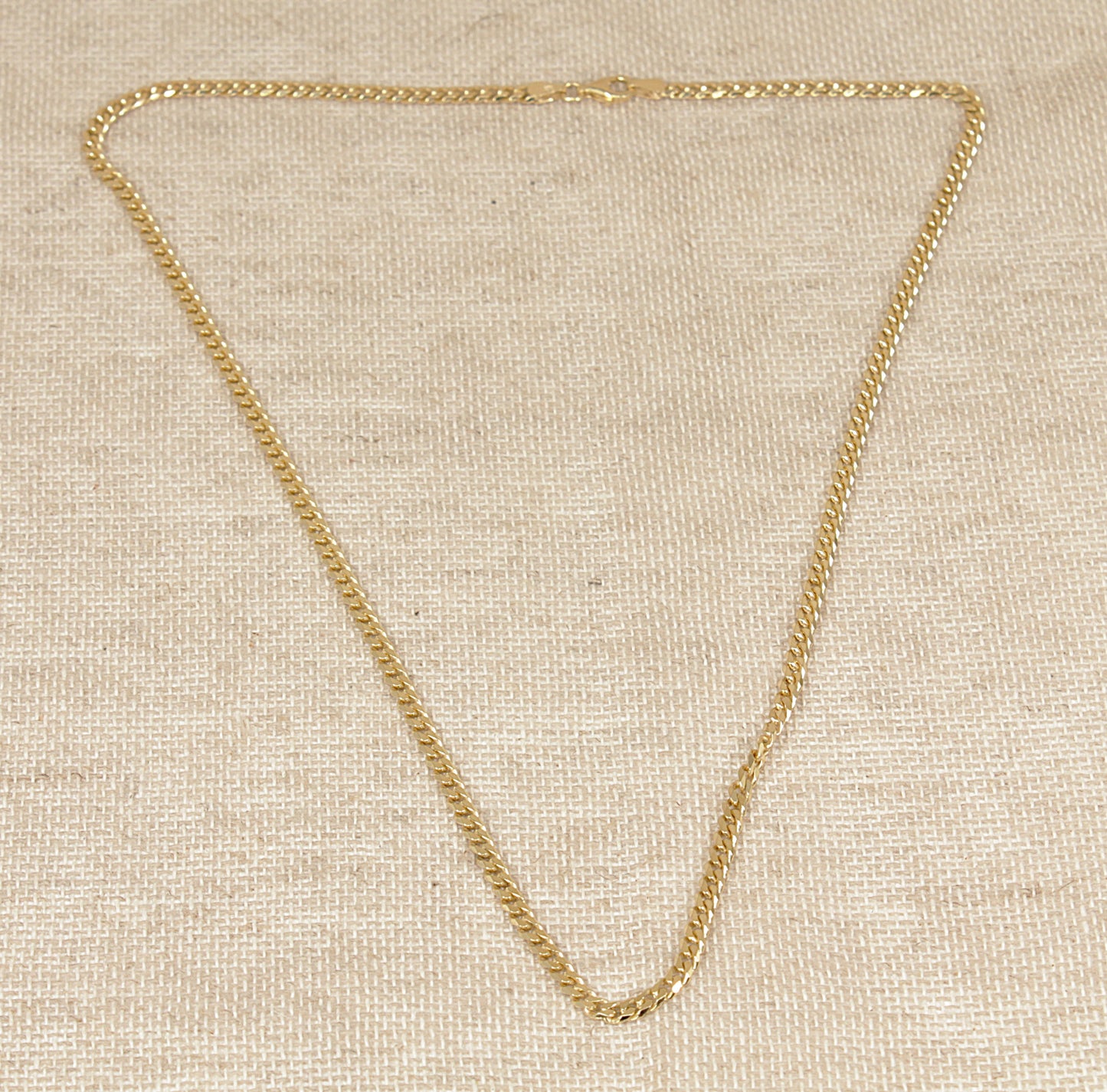 Silver Flat Curb Link Necklace.