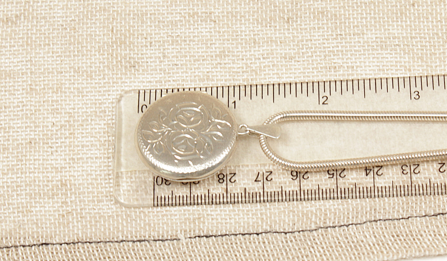 Vintage Silver Etched Locket and Chain