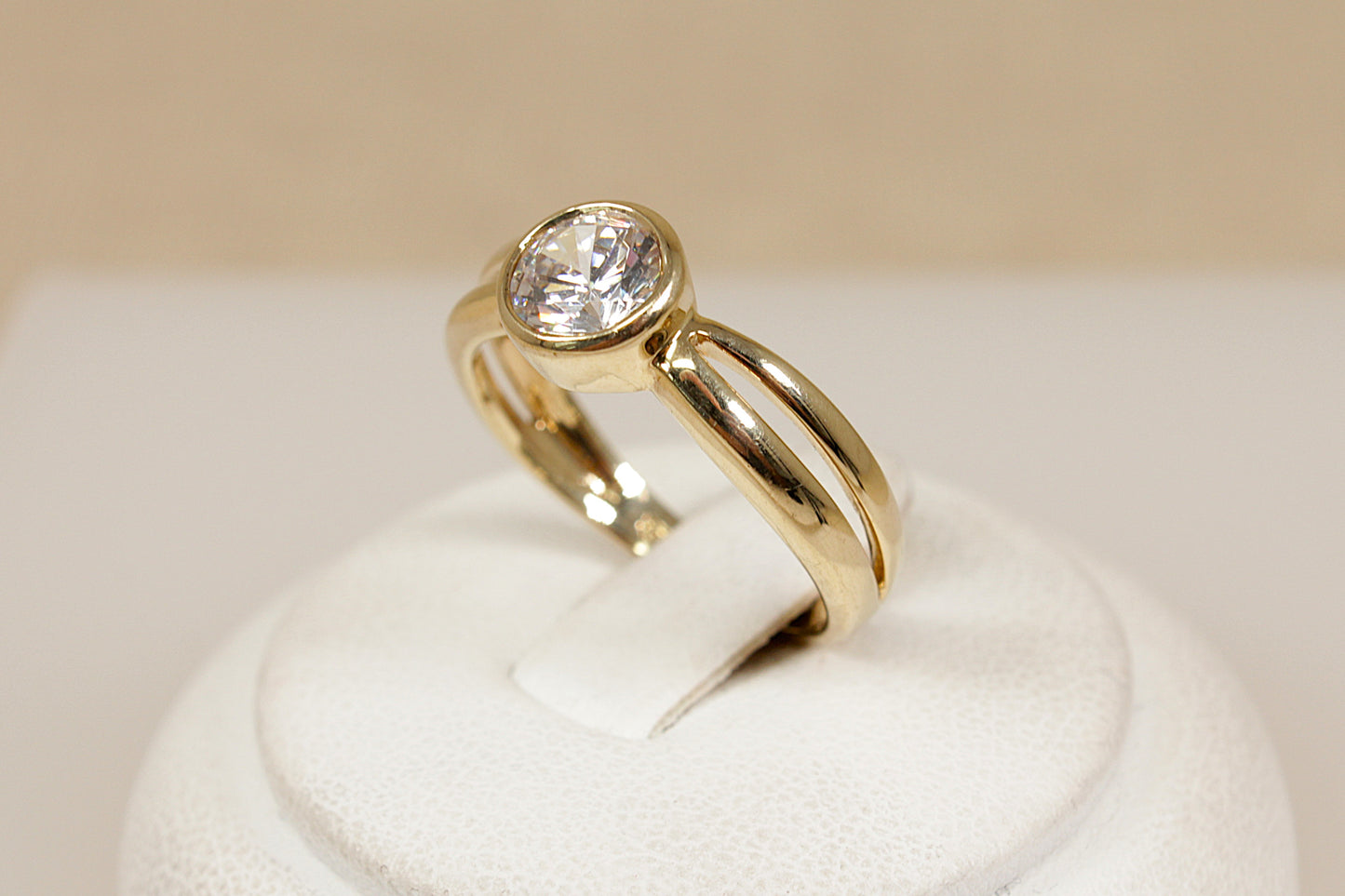 9ct Gold CZ Solitaire Ring