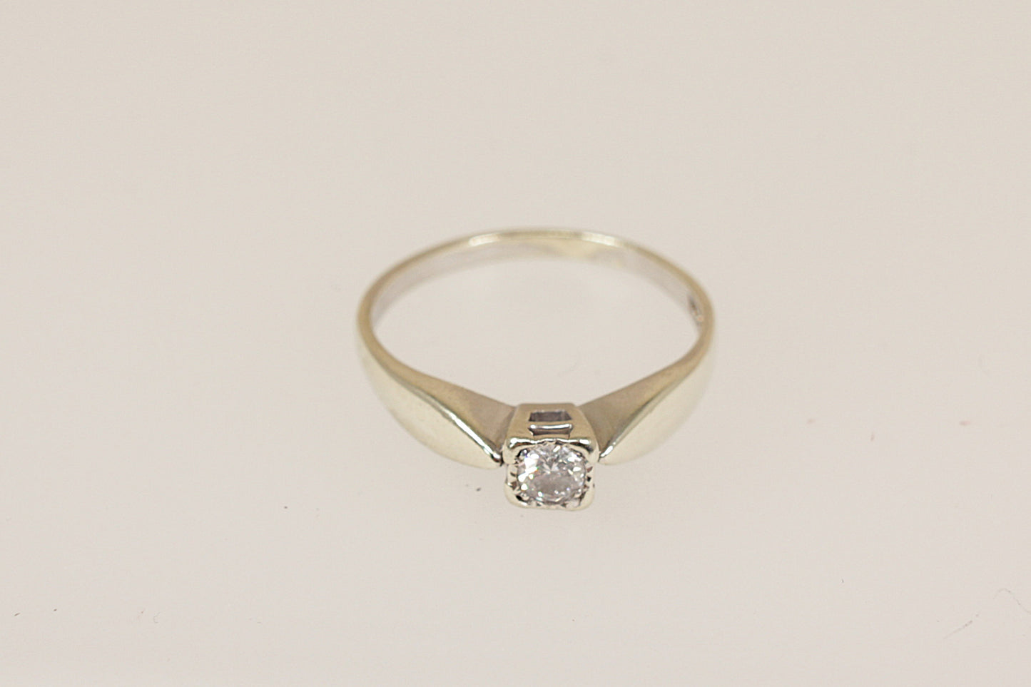 9ct White Gold Diamond Solitaire Ring