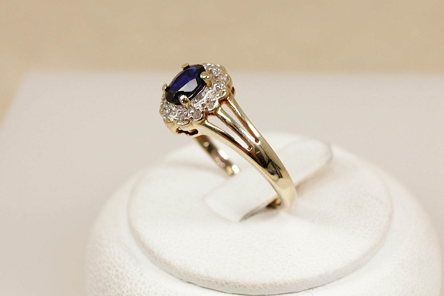 9ct Gold Sapphire and Diamond Ring