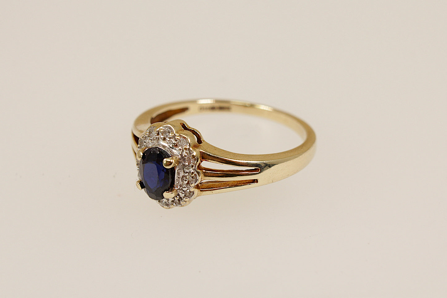 9ct Gold Sapphire and Diamond Ring