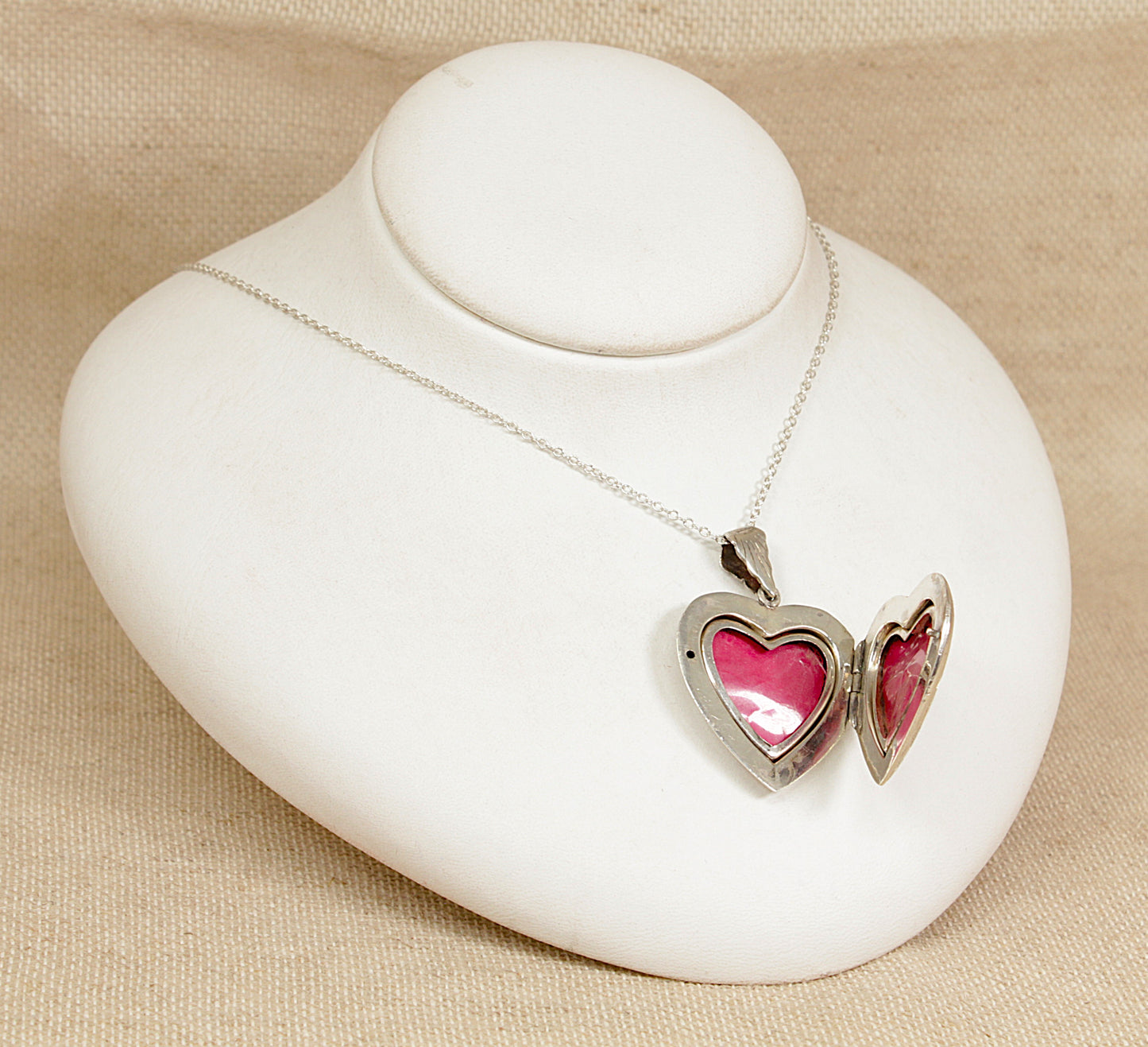 Vintage Silver Heart Locket Pendant and Chain Necklace
