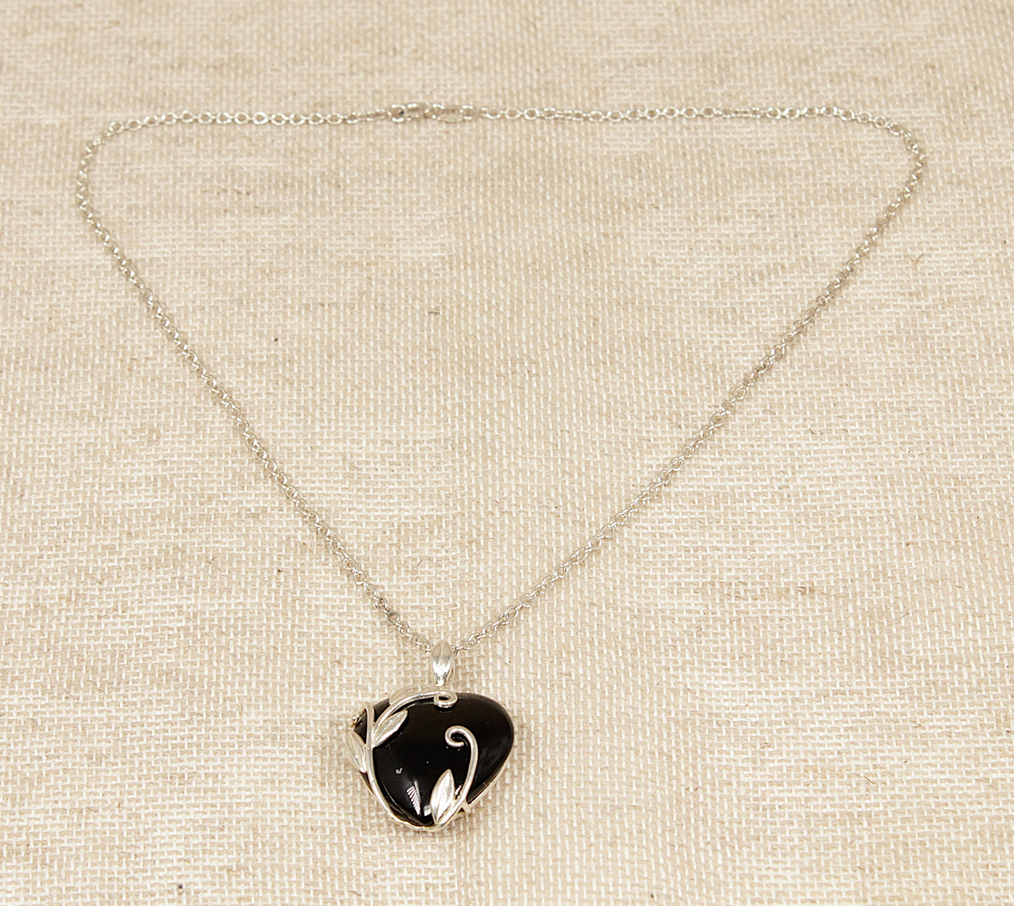 Silver Art Nouveau Style Onyx Heart Pendant and Chain Necklace