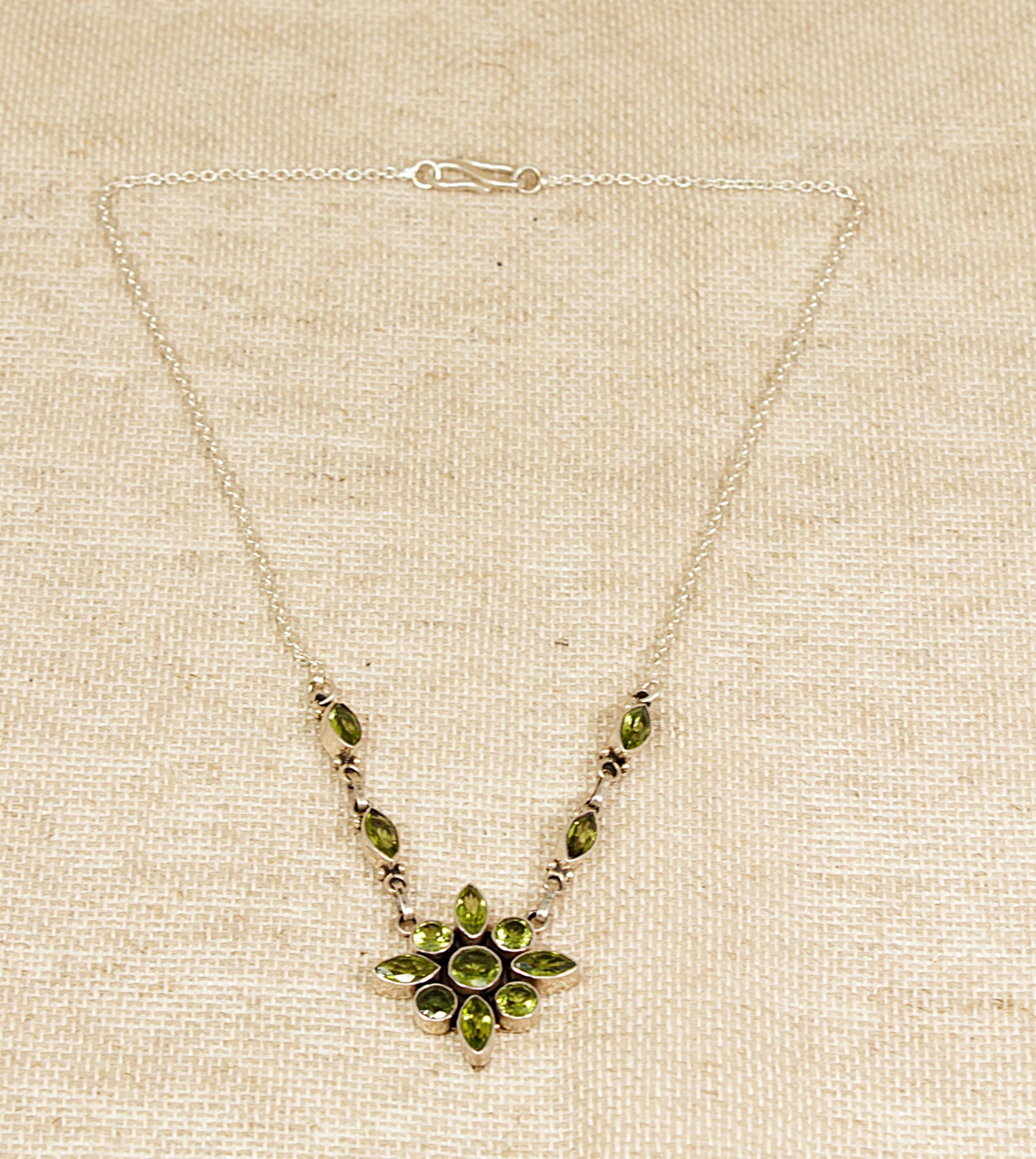 Vintage Silver and Peridot Necklet Necklace