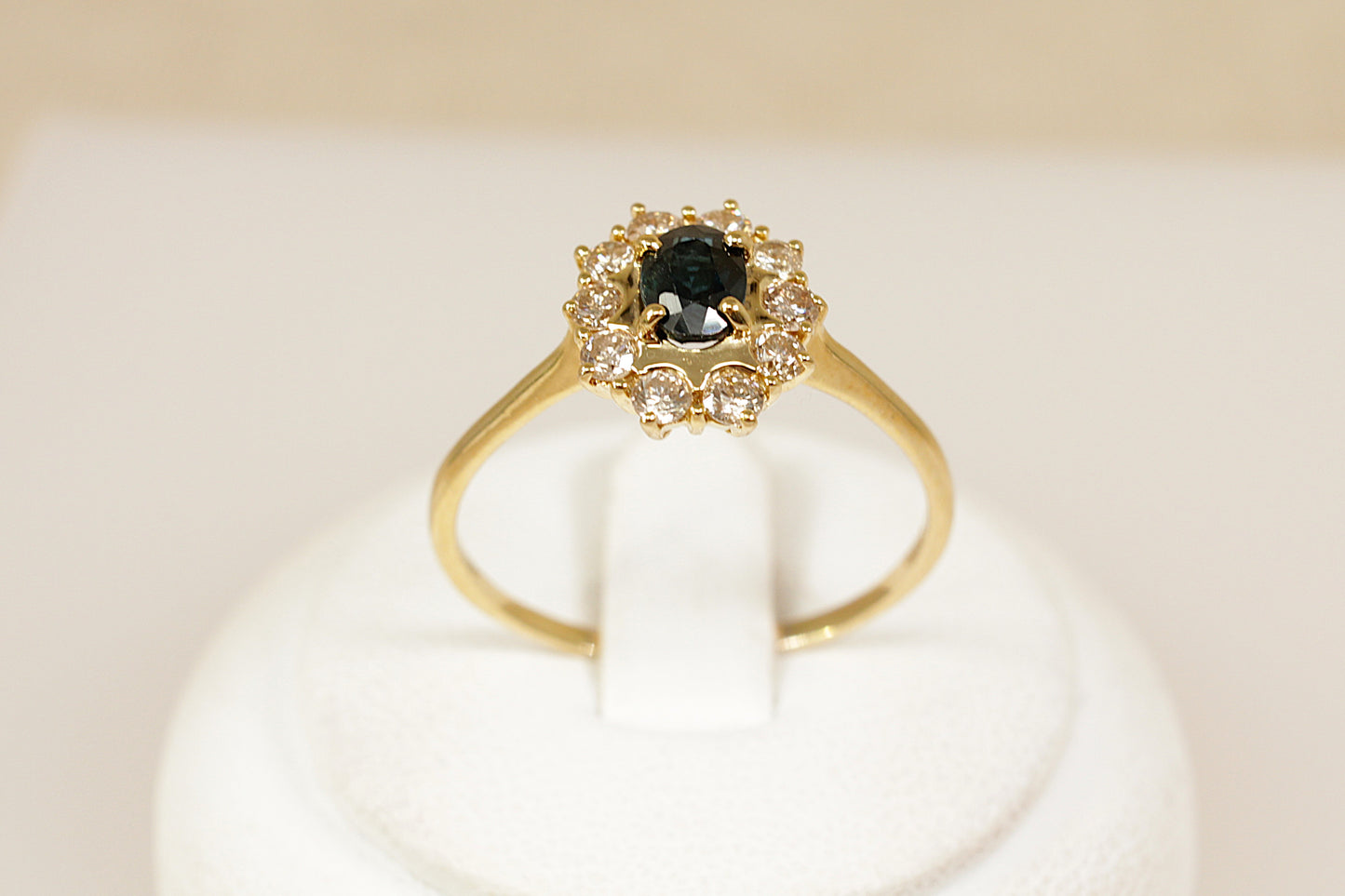 18ct Sapphire and Diamond ‘Diana’ Style Cluster Ring