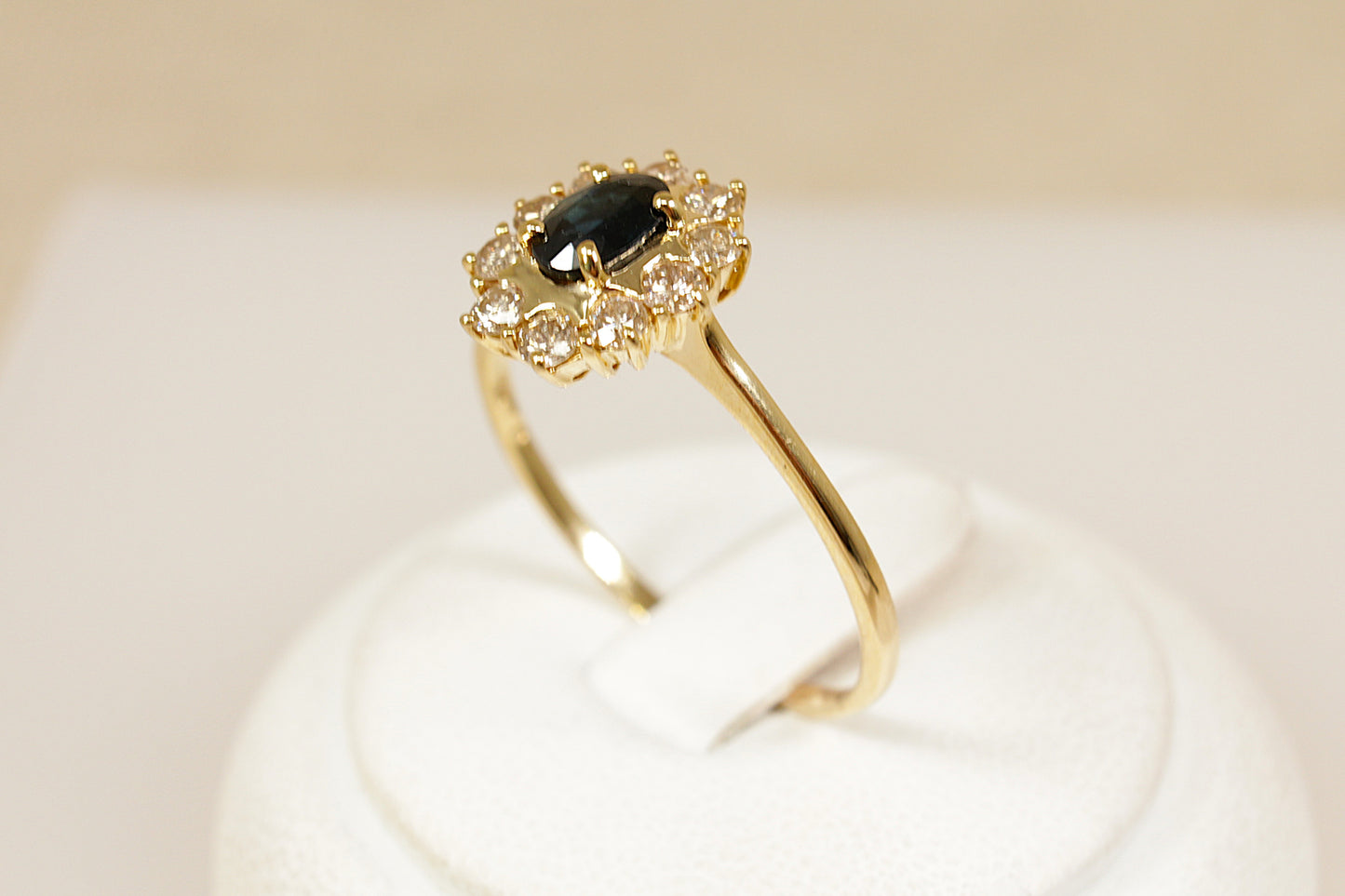 18ct Sapphire and Diamond ‘Diana’ Style Cluster Ring