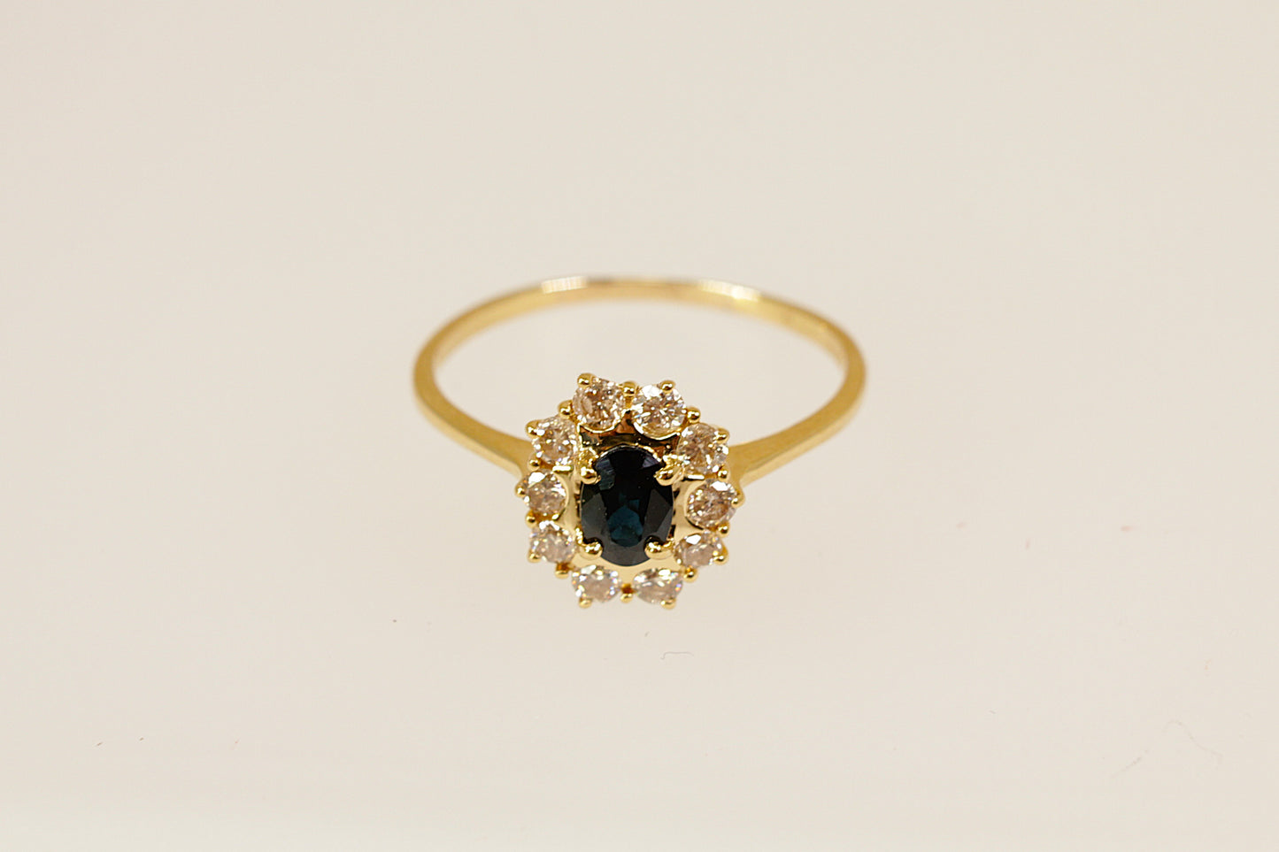 18ct Sapphire and Diamond ‘Diana’ Style Cluster Ring
