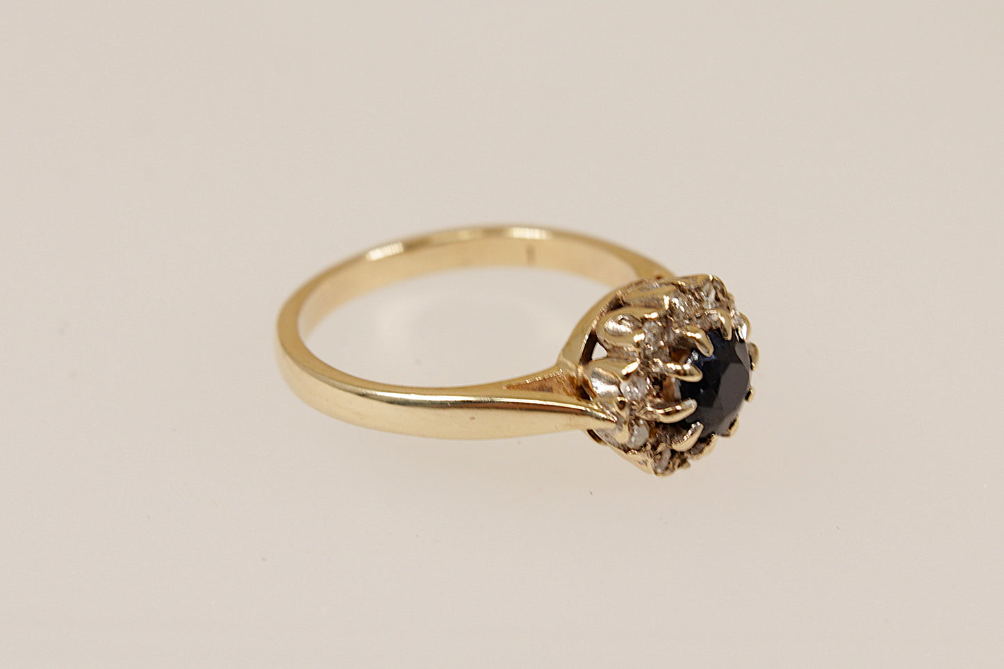 9ct Gold Sapphire & Diamond Cluster Ring