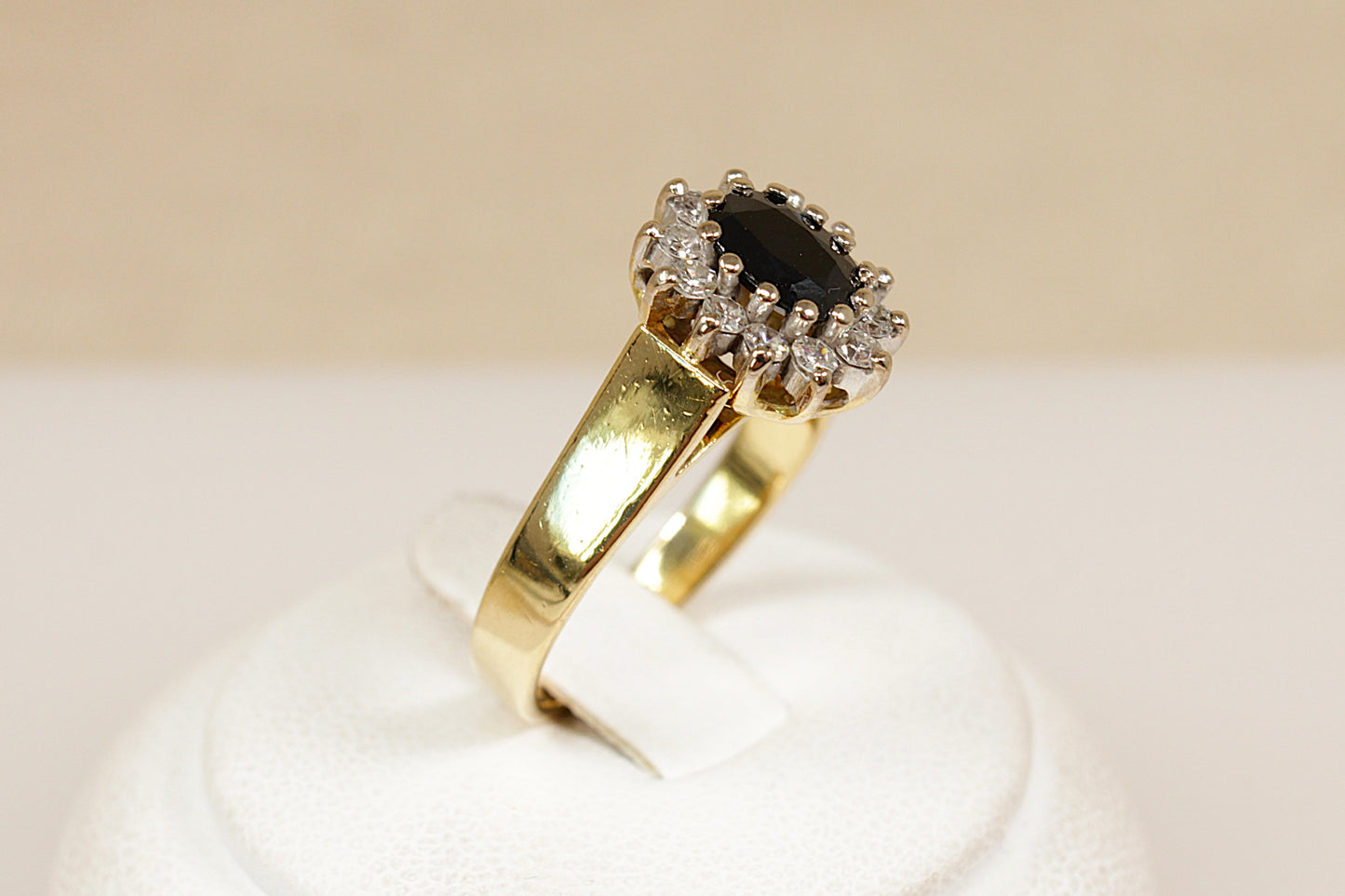 Vintage 18ct Sapphire and Diamond ‘Diana’ Ring