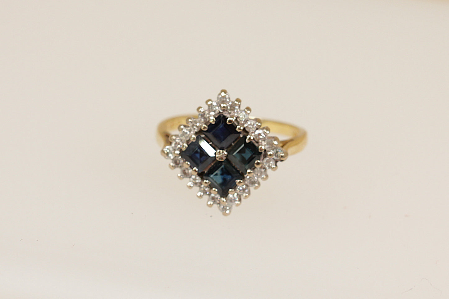 Vintage 18ct Sapphire and Diamond Cluster Ring