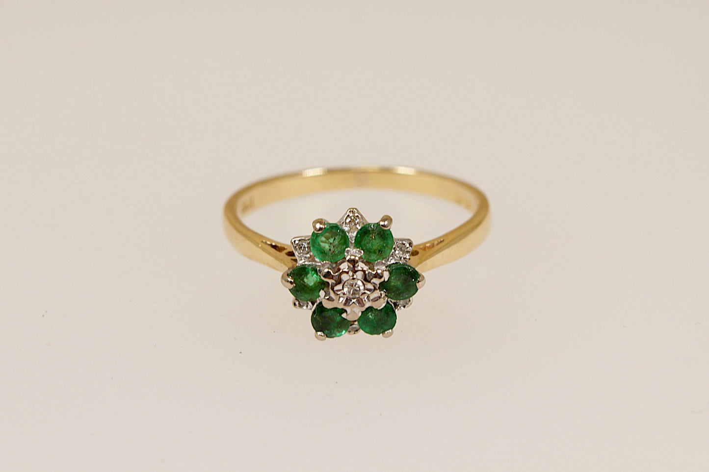 Vintage 18ct Gold Emerald and Diamond Ring
