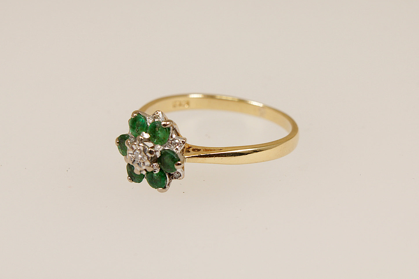 Vintage 18ct Gold Emerald and Diamond Ring