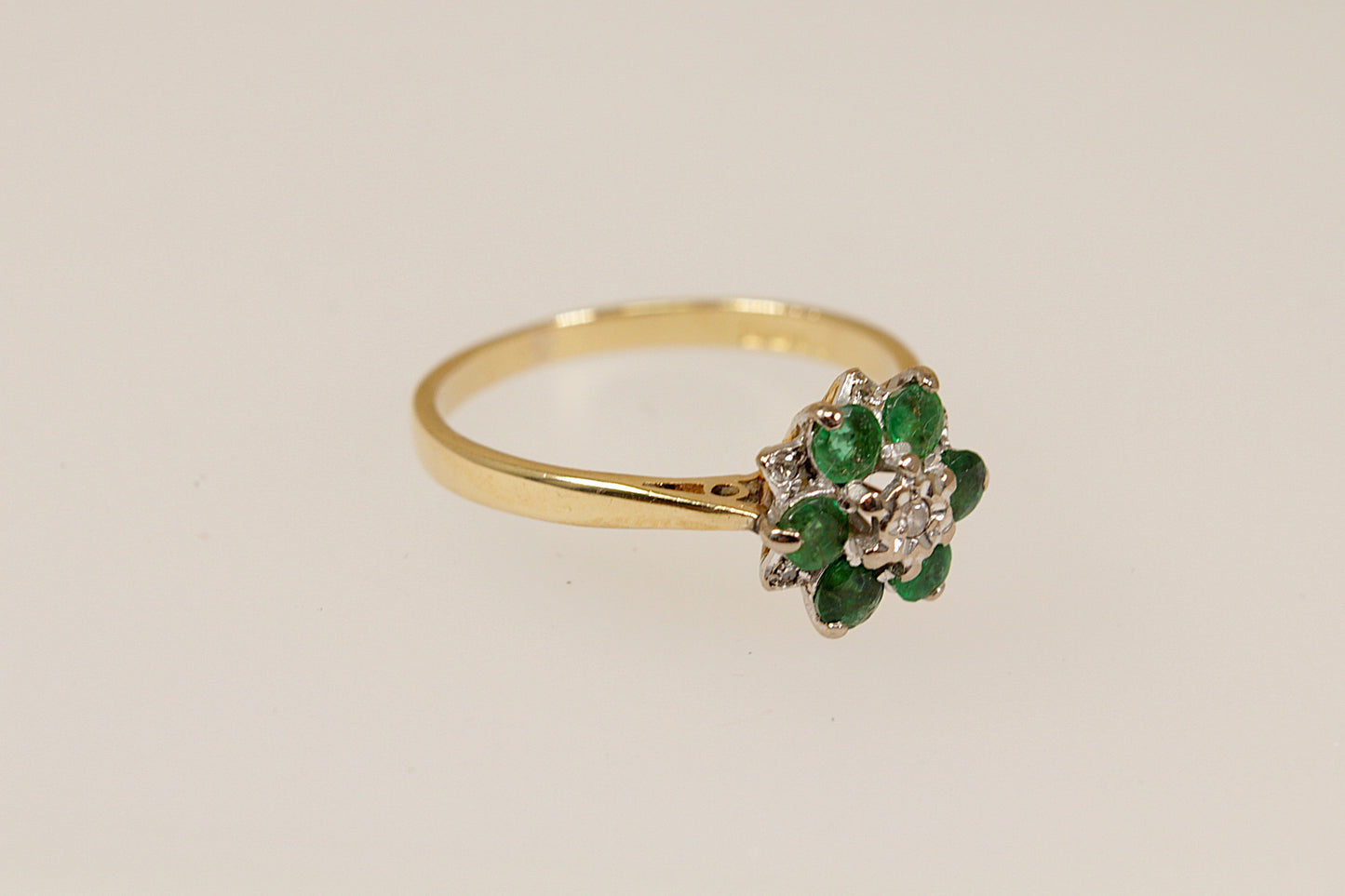 Vintage 18ct Gold Emerald and Diamond Ring