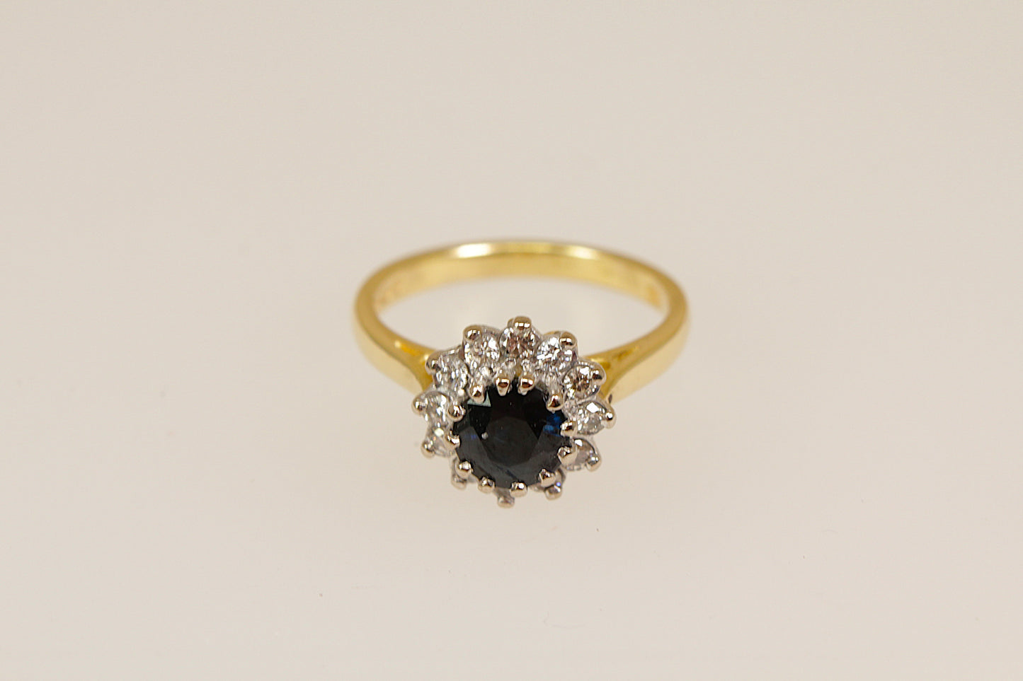 Vintage 18ct Gold Sapphire and Diamond Cluster Ring