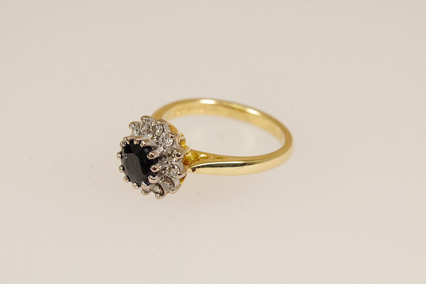 Vintage 18ct Gold Sapphire and Diamond Cluster Ring