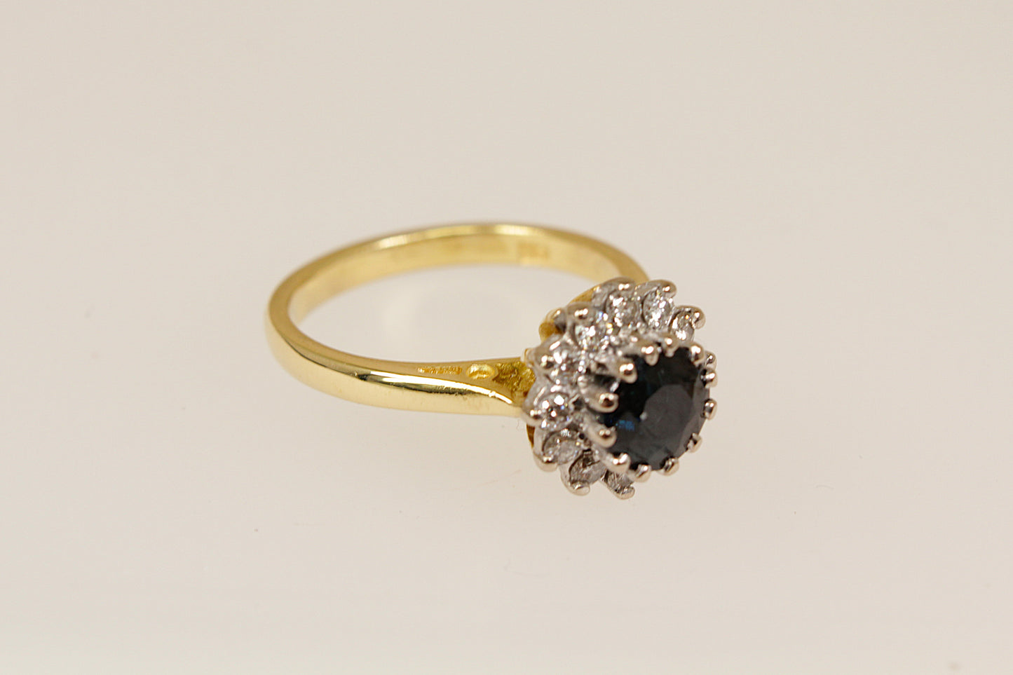 Vintage 18ct Gold Sapphire and Diamond Cluster Ring