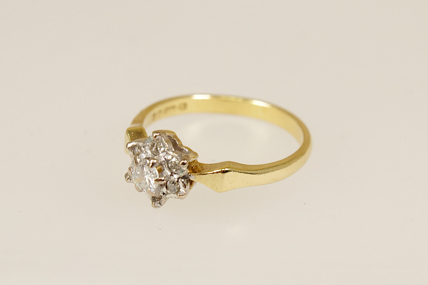 Vintage 18ct Gold Diamond Cluster Ring
