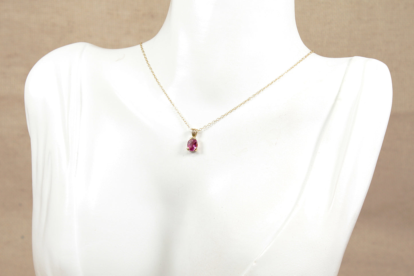 9ct Gold Pink Tourmaline Pendant & Chain Necklace