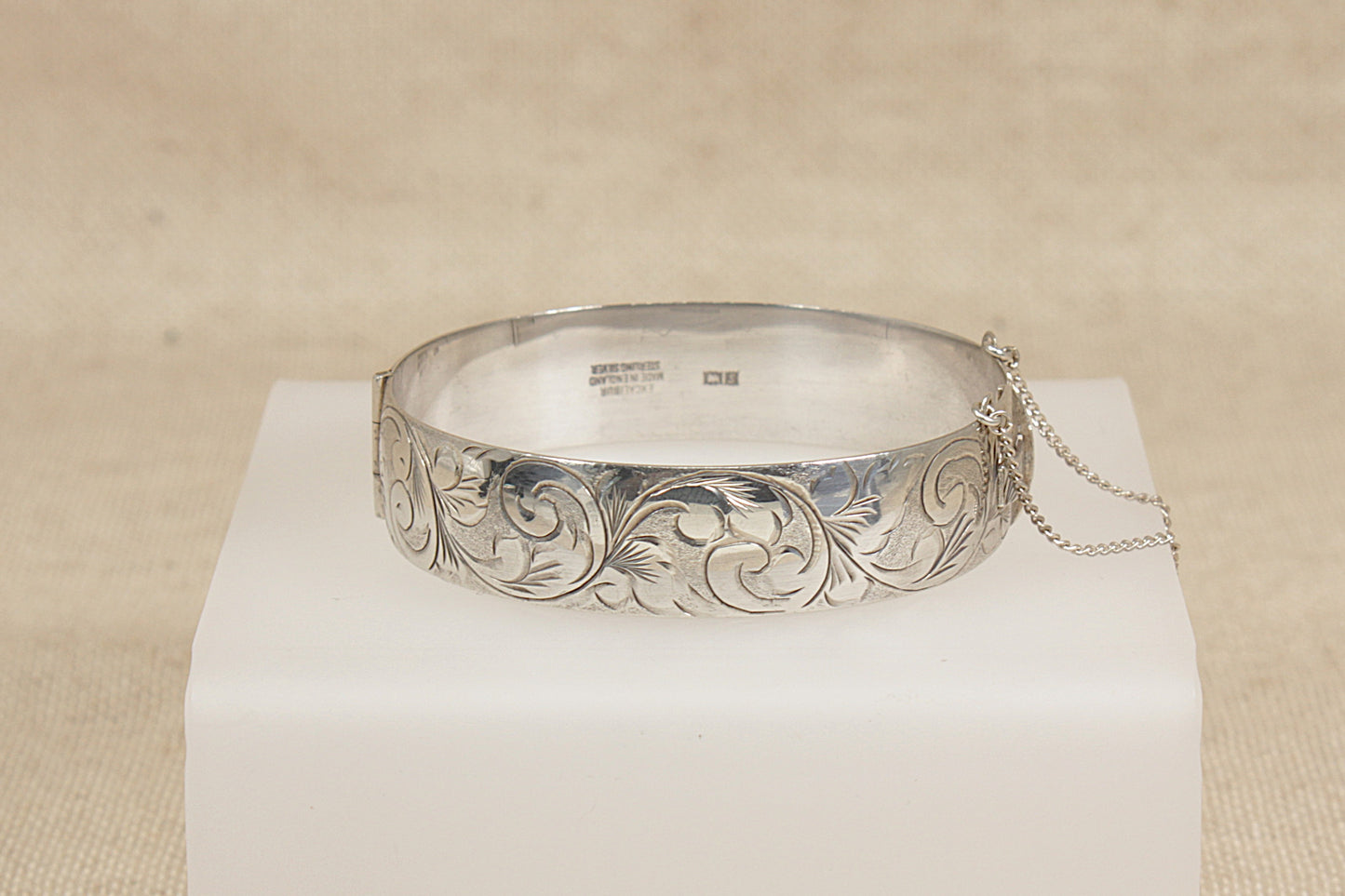 Vintage Solid Silver Hinged Bangle Bracelet