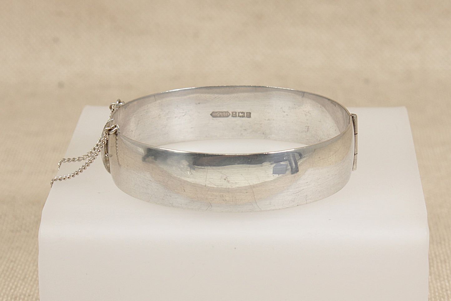 Vintage Solid Silver Hinged Bangle Bracelet