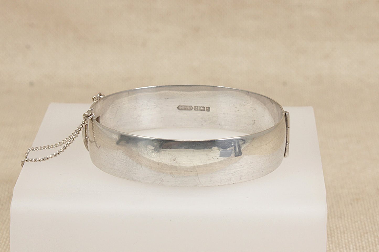 Vintage Solid Silver Hinged Bangle Bracelet