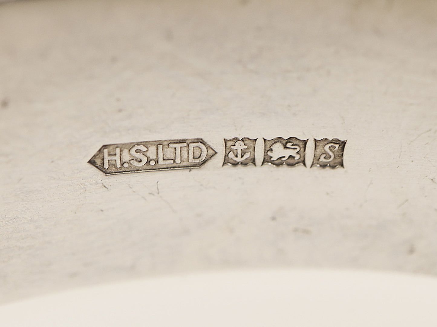 Vintage Solid Silver Hinged Bangle Bracelet