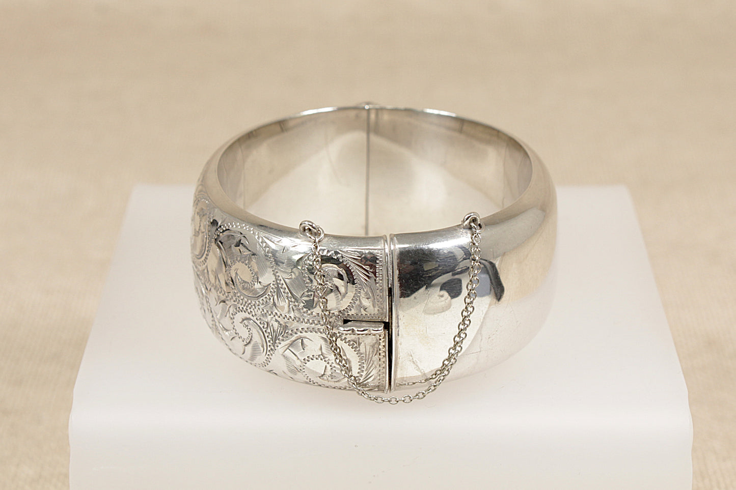 Vintage Silver Hinged Cuff Bangle Bracelet