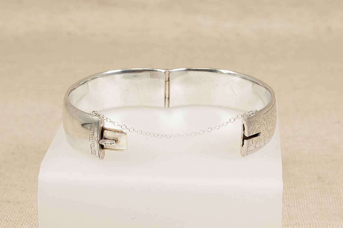 Vintage Silver Hinged Cuff Bangle Bracelet