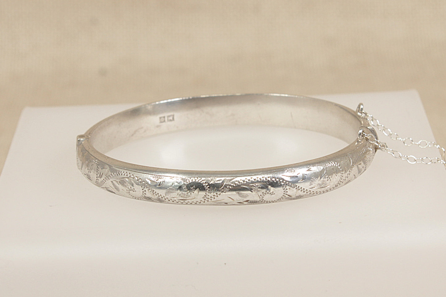 Vintage Silver Hinged Bangle Bracelet