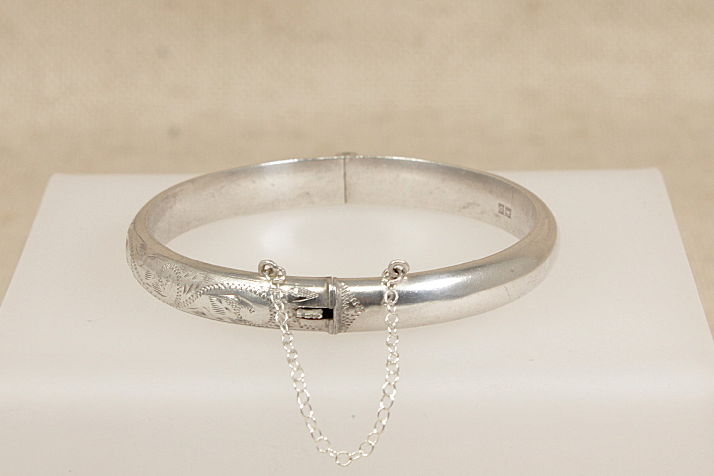 Vintage Silver Hinged Bangle Bracelet