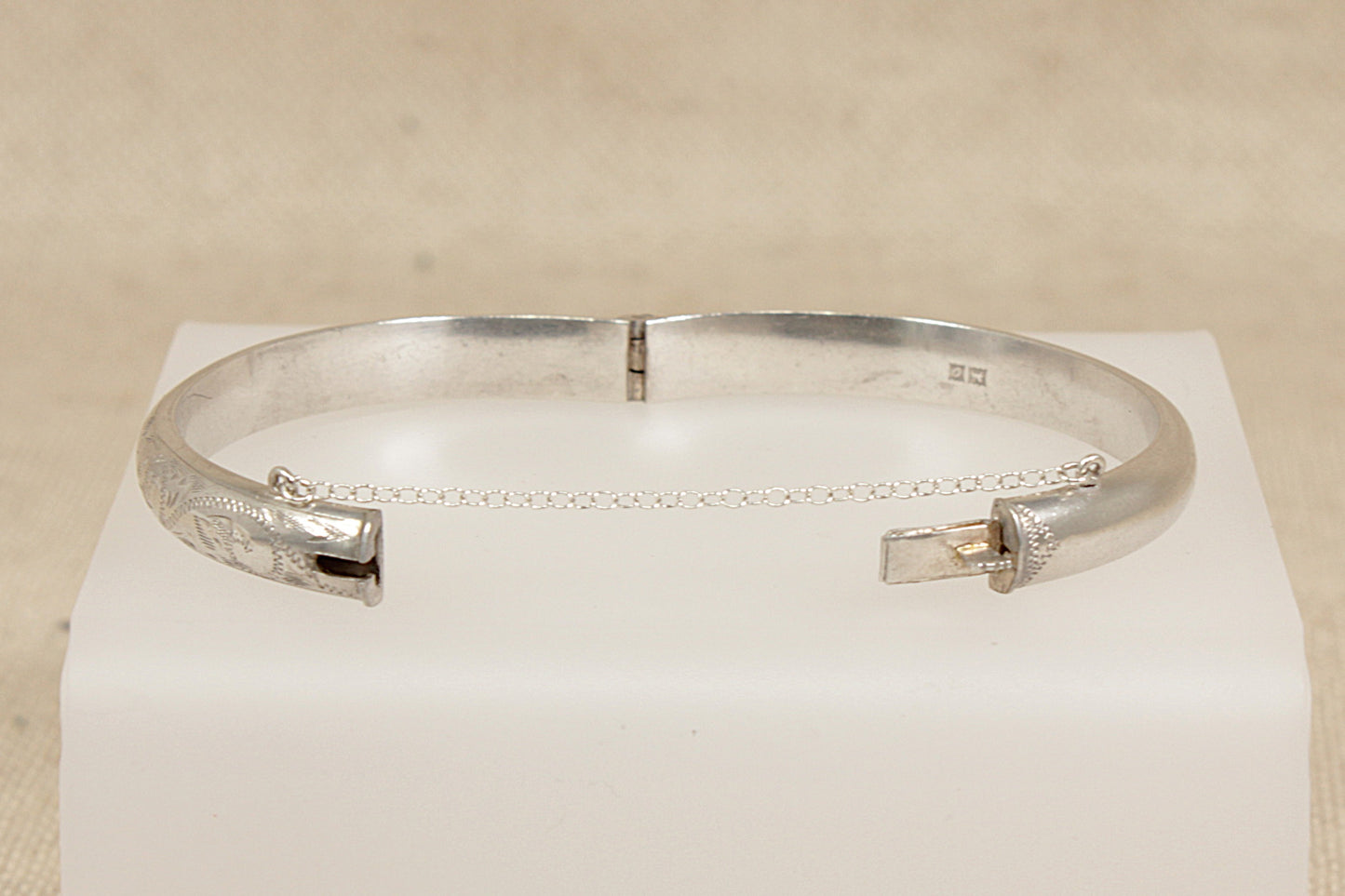 Vintage Silver Hinged Bangle Bracelet