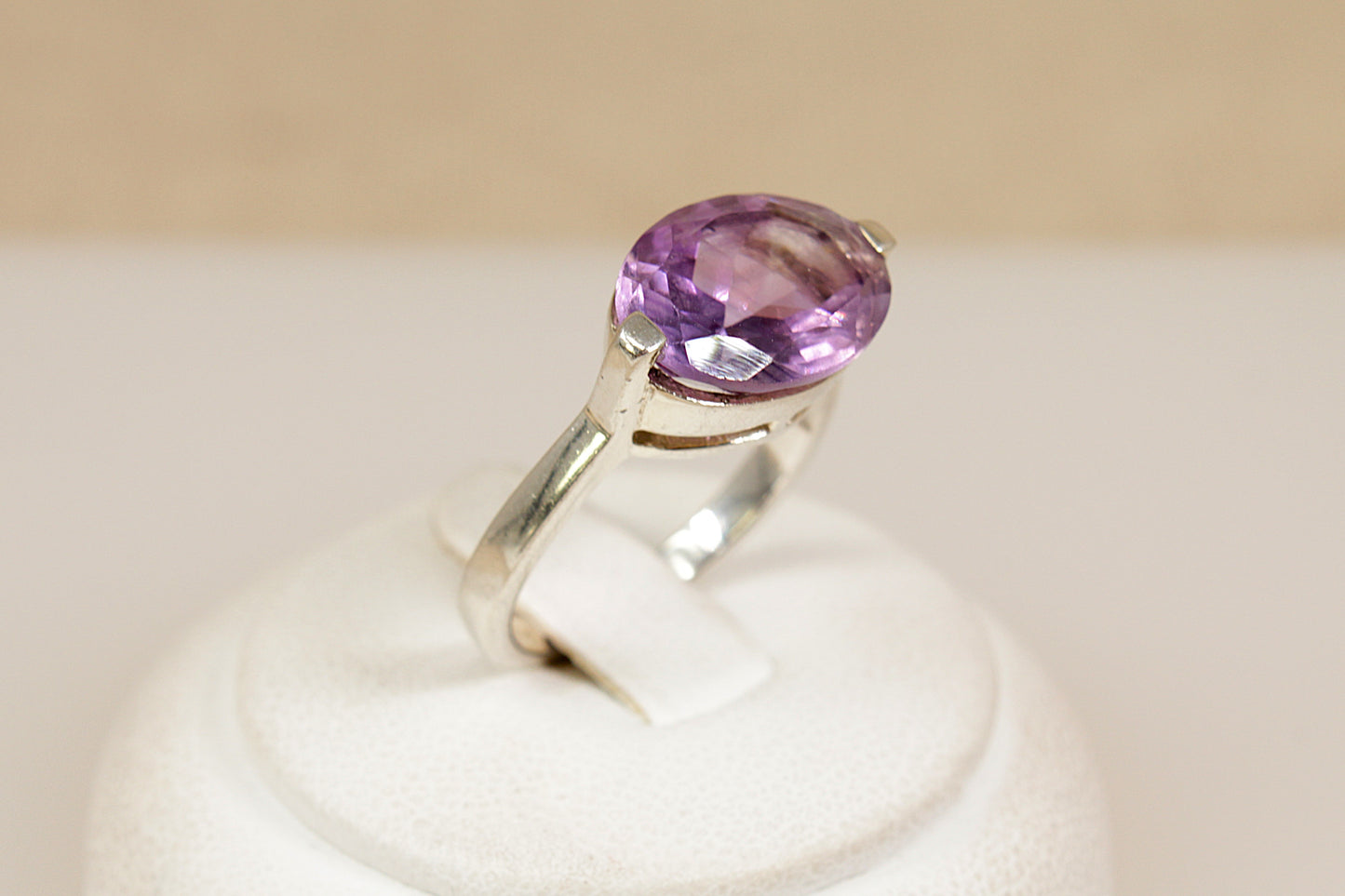 Silver Amethyst Solitaire ‘Elipse’ Ring