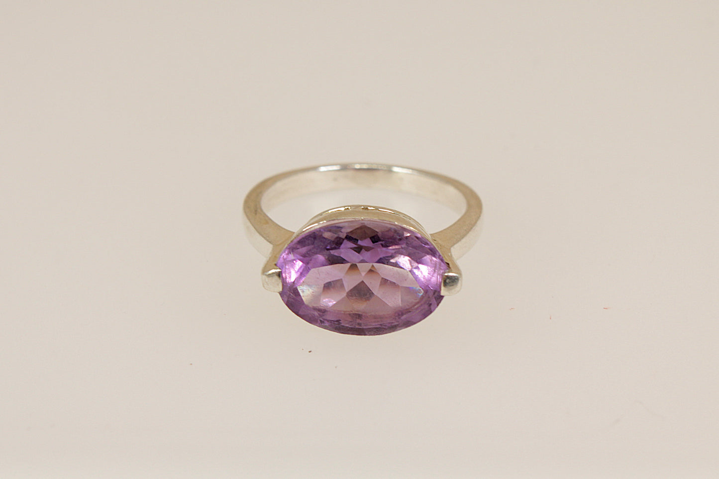 Silver Amethyst Solitaire ‘Elipse’ Ring