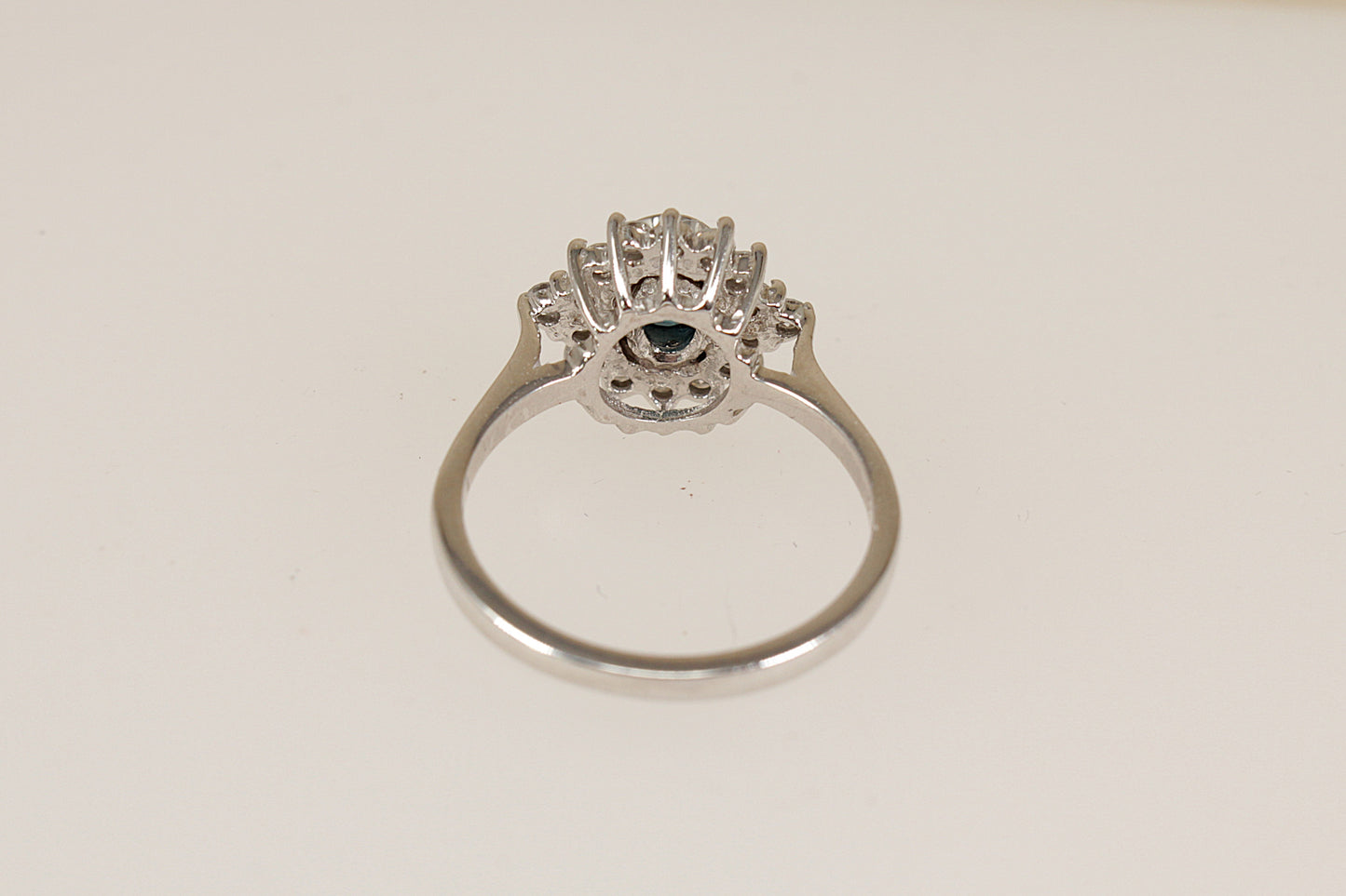 18ct White Gold London Blue Topaz & Diamond Ring (with certificate)