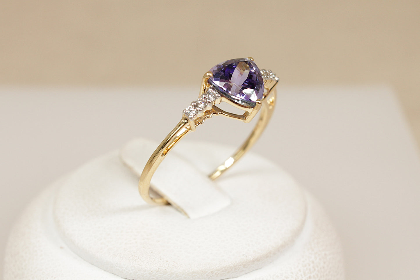 14ct Gold Tanzanite and Diamond Ring