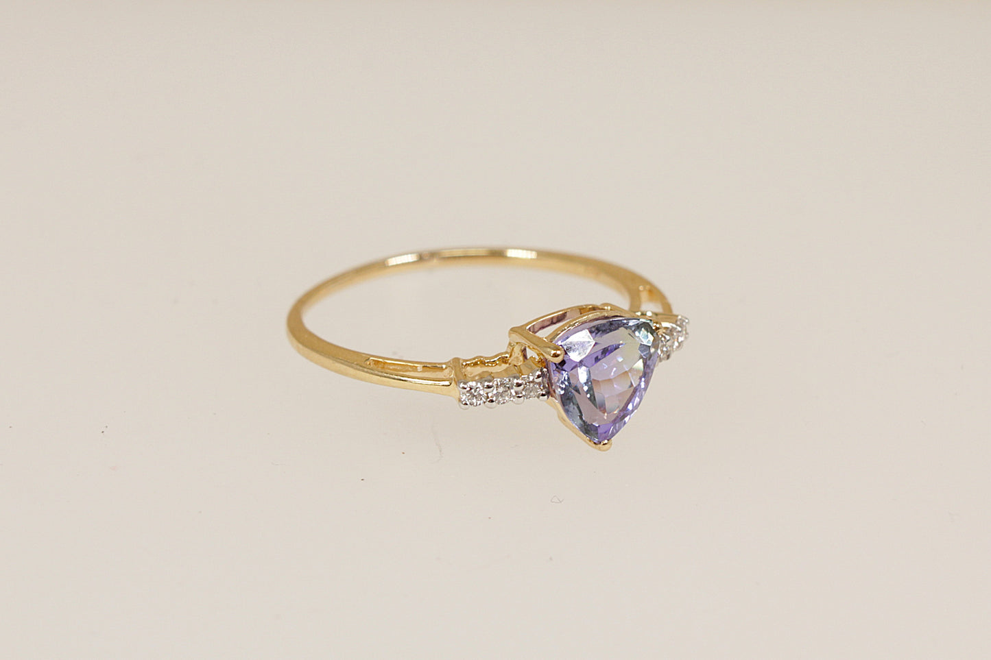 14ct Gold Tanzanite and Diamond Ring