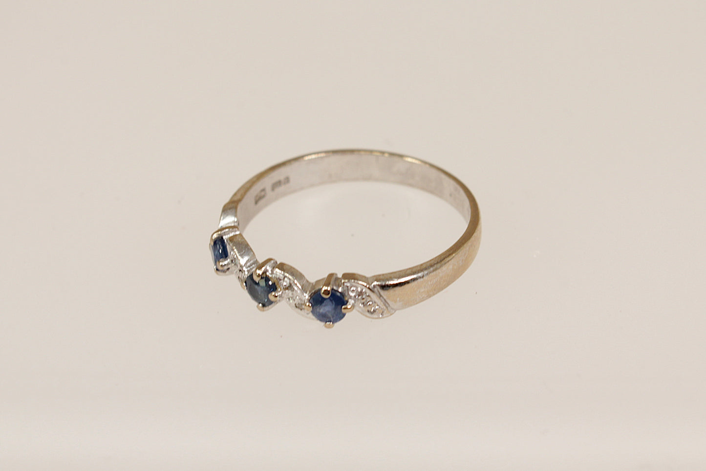18ct White Gold Sapphire and Diamond Ring