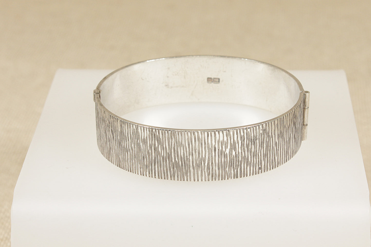 Vintage Solid Silver Hinged Bark Effect Bangle Bracelet