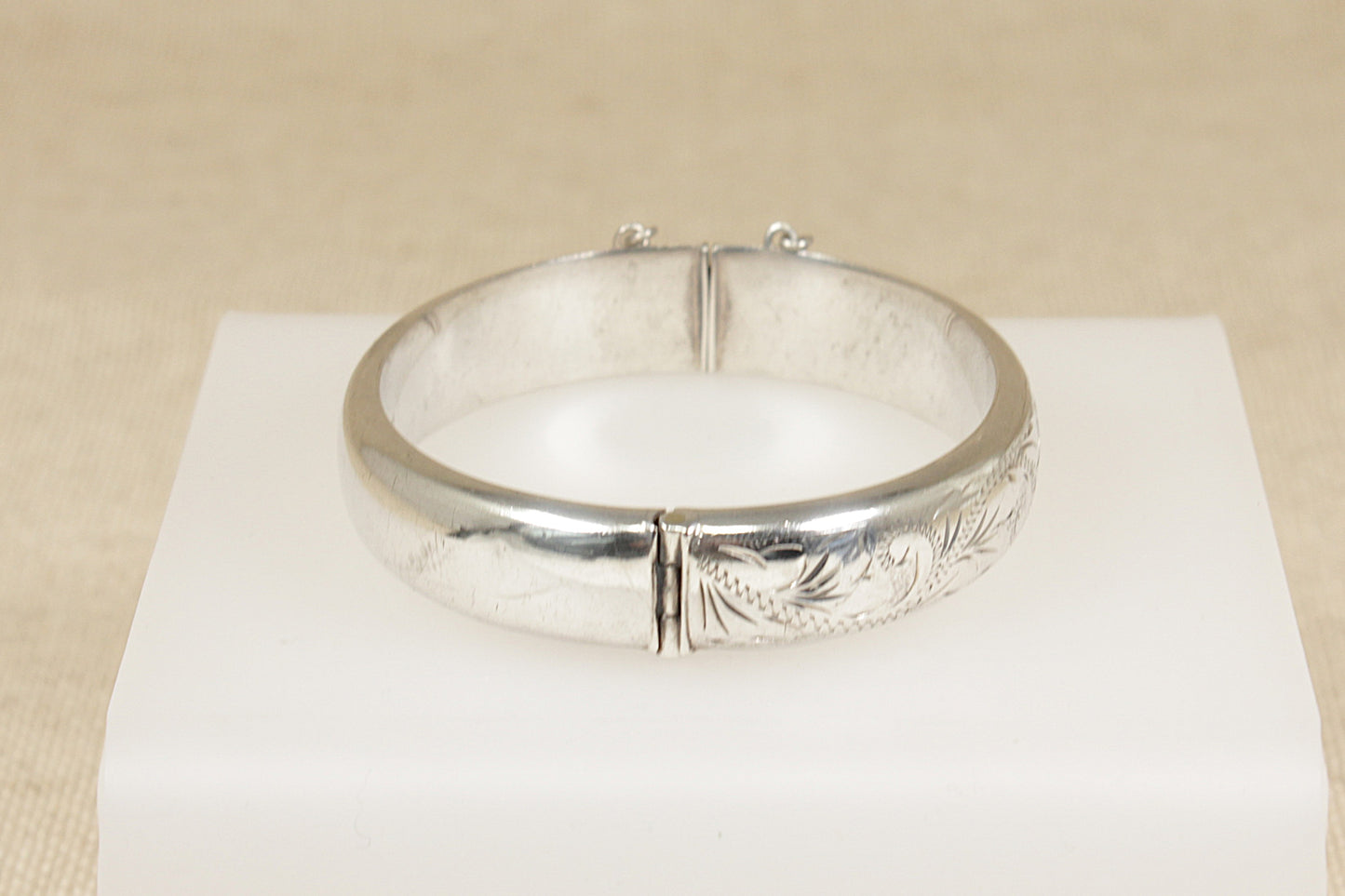 Vintage Silver Hinged Bangle