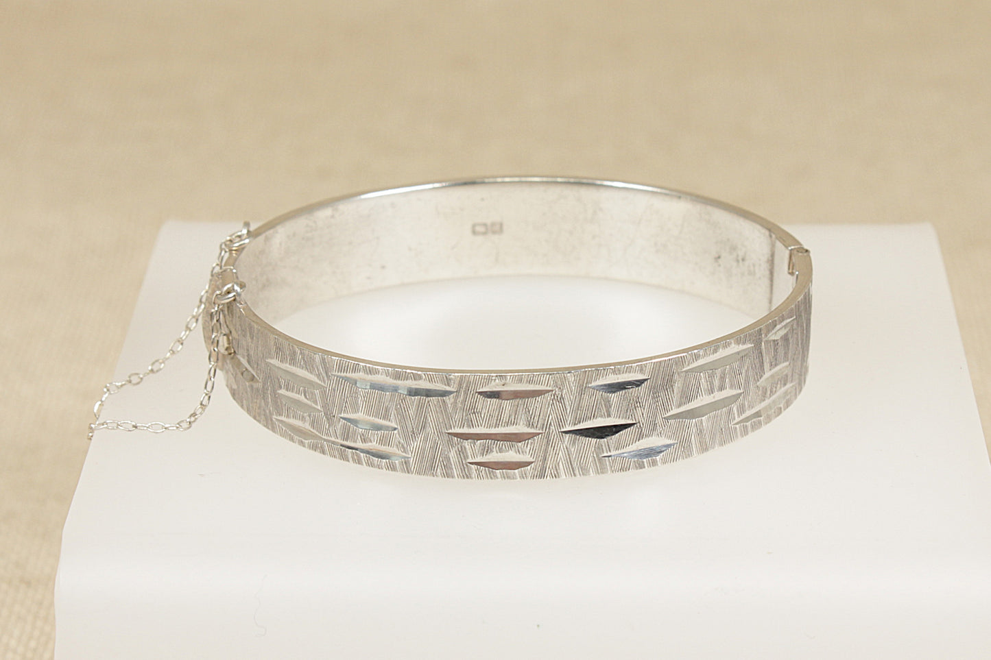 Vintage Solid Silver Hinged Bangle