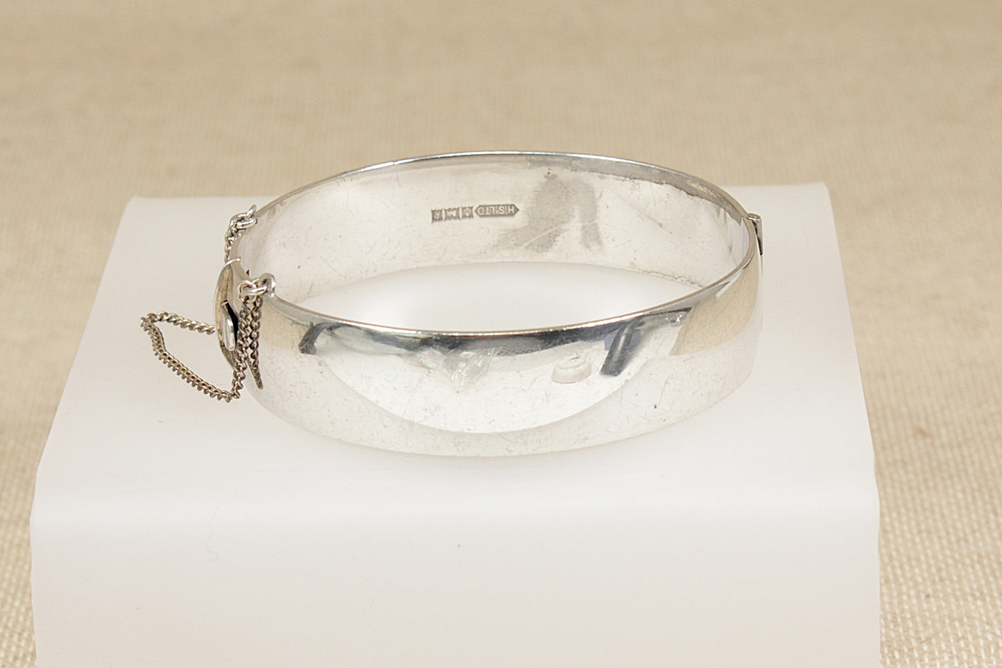 Vintage Solid Silver Hinged Bangle