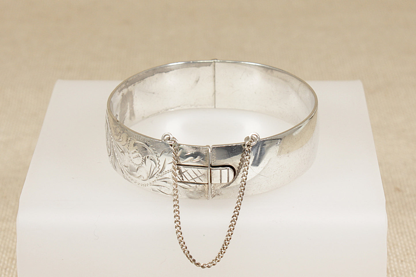 Vintage Solid Silver Hinged Bangle