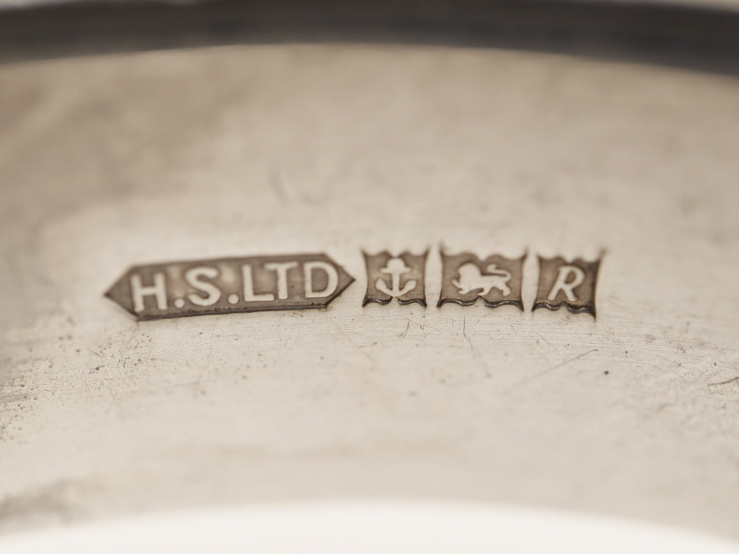 Vintage Solid Silver Hinged Bangle