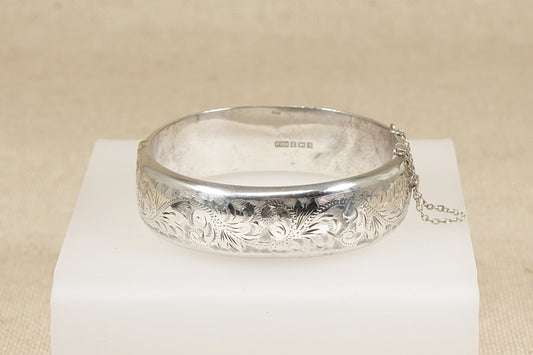 Vintage Silver Hinged Bangle